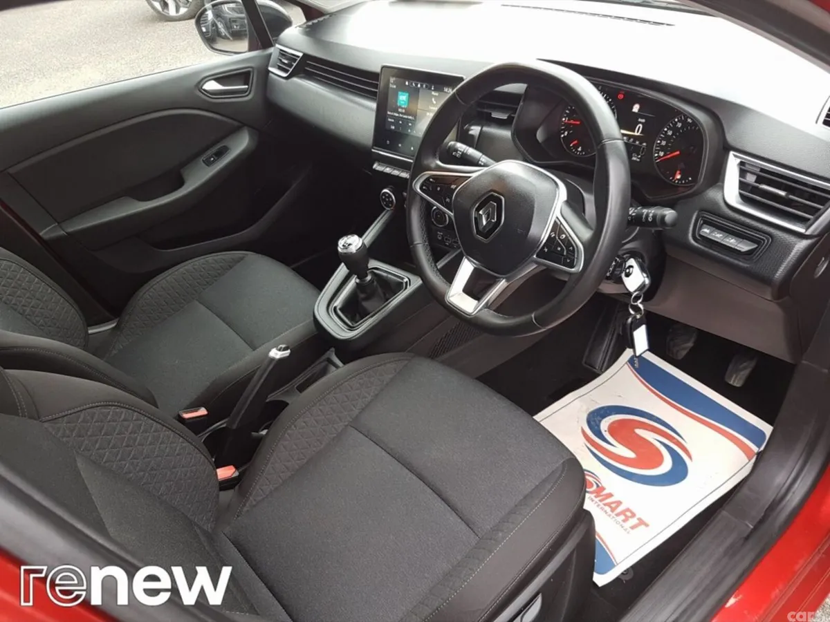 Renault Clio Hatchback, Petrol, 2023, Red