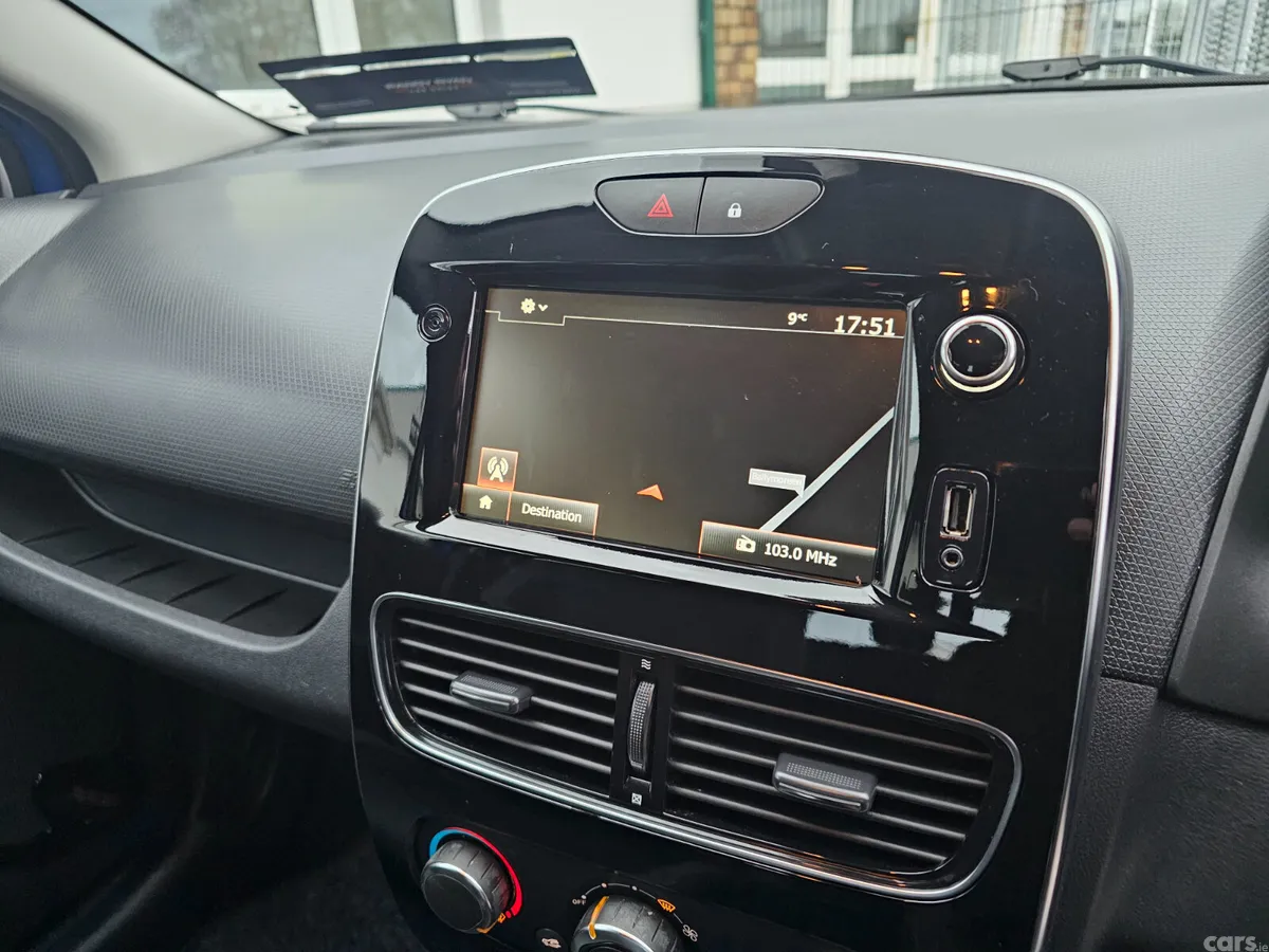 Renault Clio Hatchback, Petrol, 2019, Blue