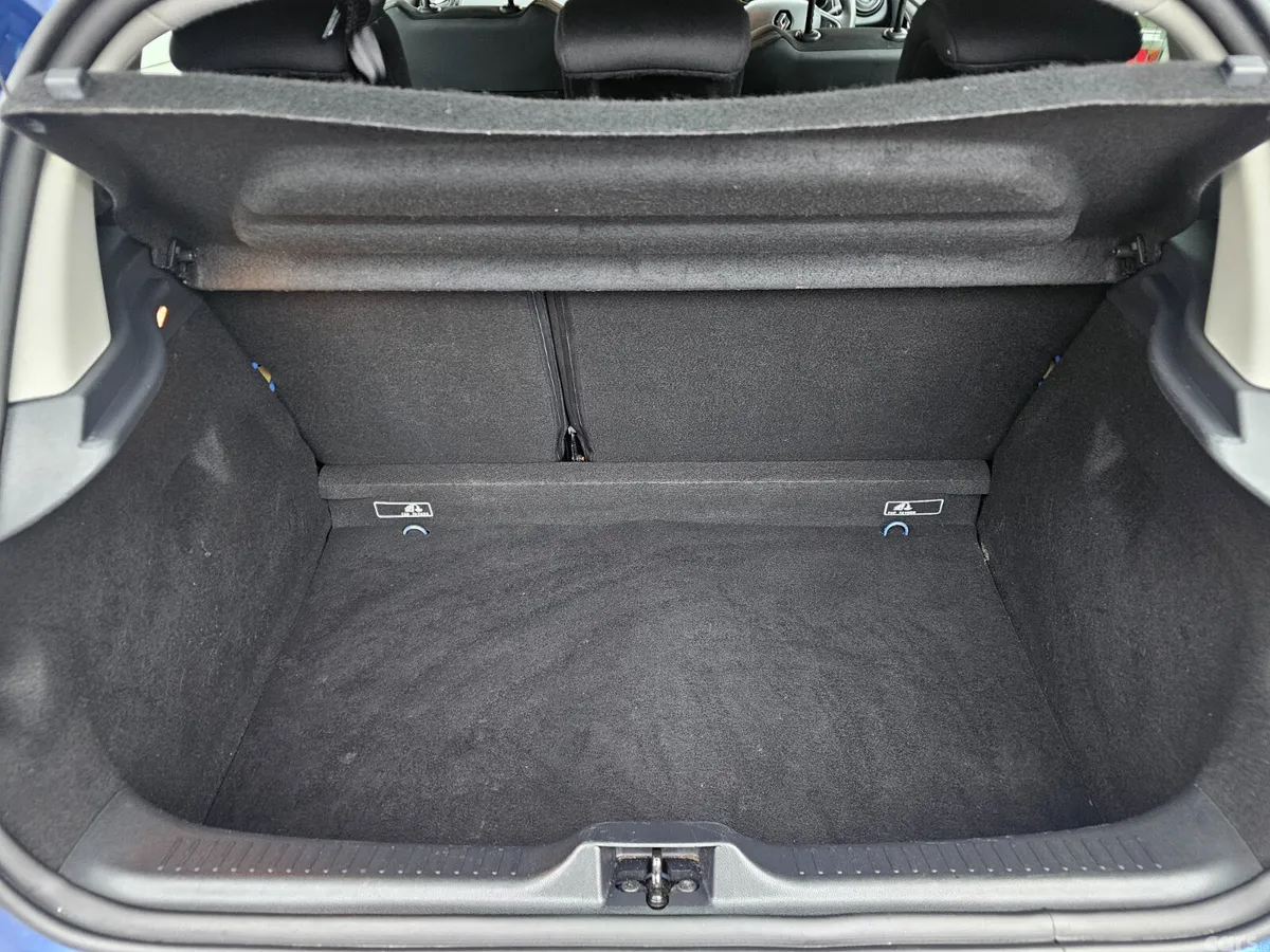 Renault Clio Hatchback, Petrol, 2019, Blue