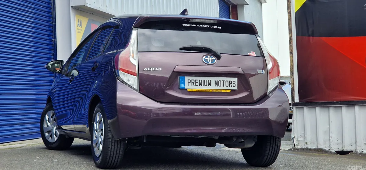 Toyota Aqua Hatchback, Petrol, 2015, Brown
