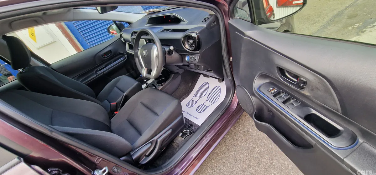Toyota Aqua Hatchback, Petrol, 2015, Brown