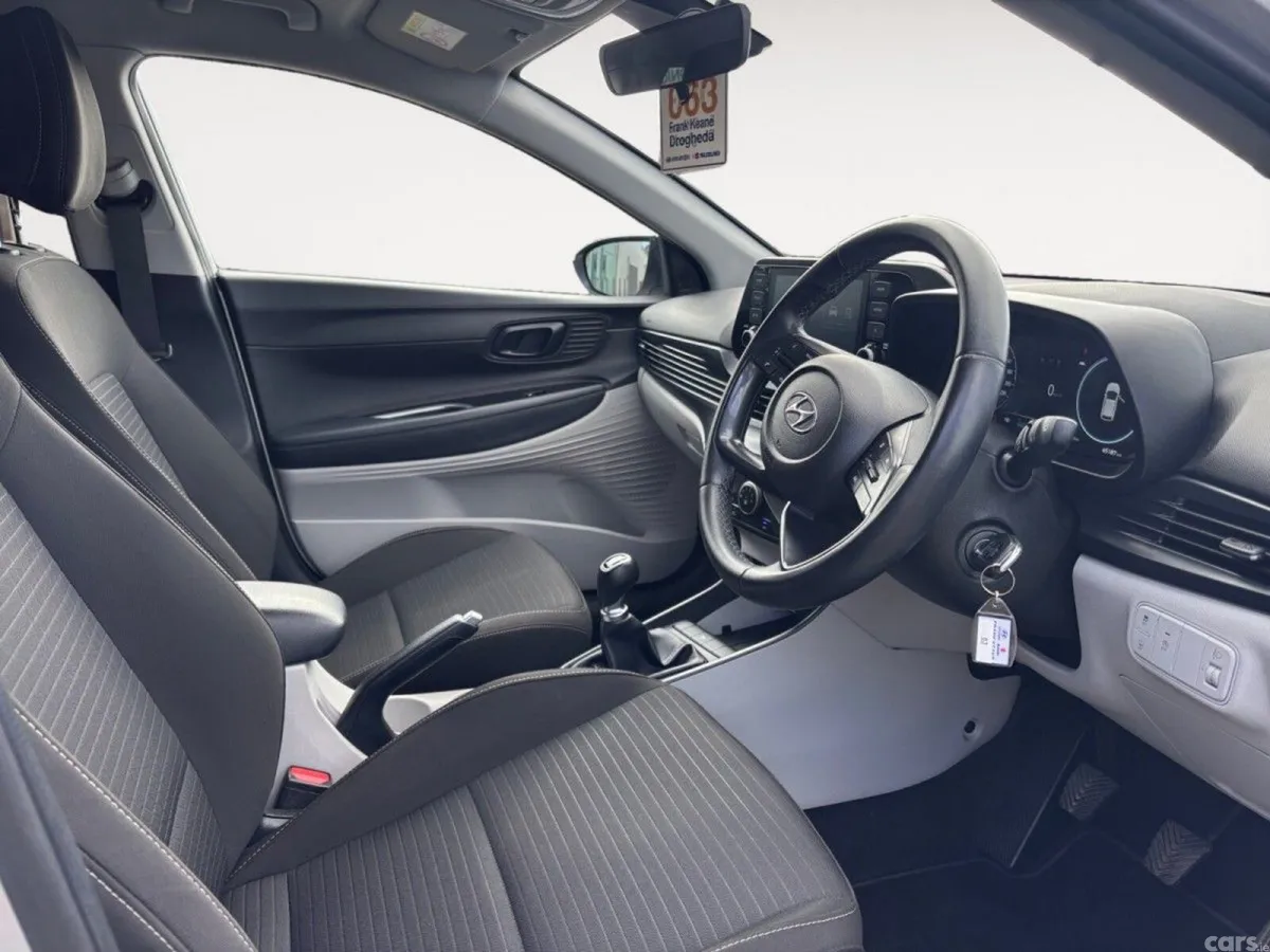 Hyundai i20 Hatchback, Petrol, 2023, Silver