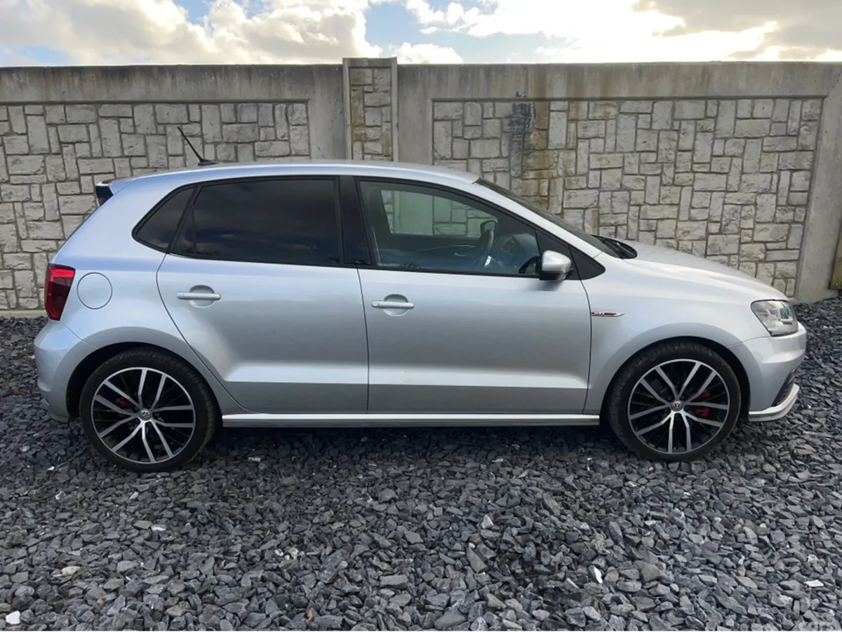 Volkswagen Polo Hatchback, Petrol, 2016, Silver