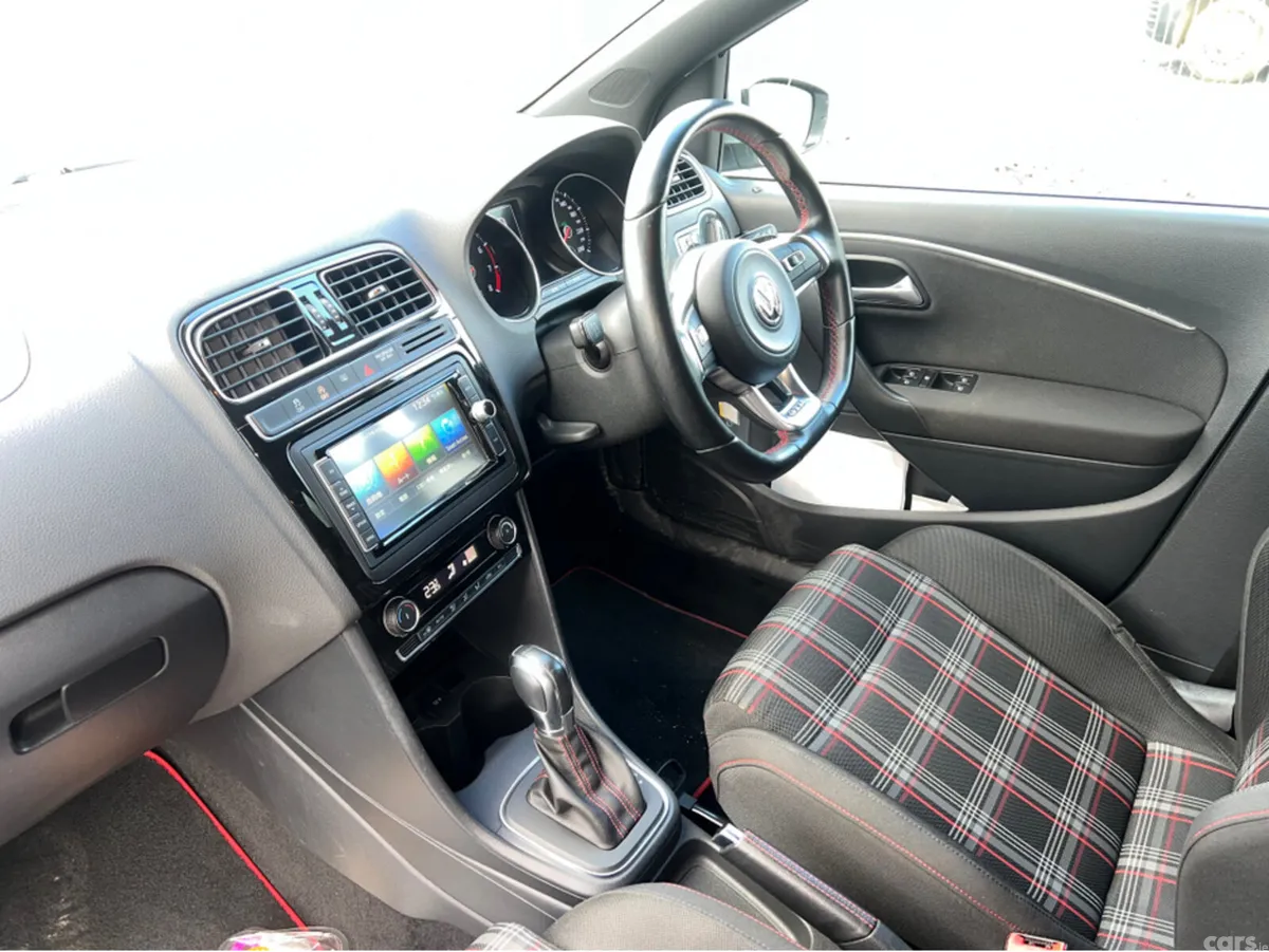 Volkswagen Polo Hatchback, Petrol, 2016, Silver