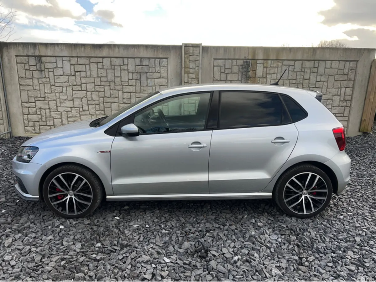 Volkswagen Polo Hatchback, Petrol, 2016, Silver
