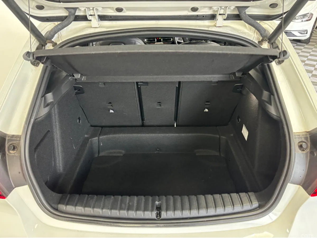BMW 1-Series Hatchback, Petrol, 2019, White