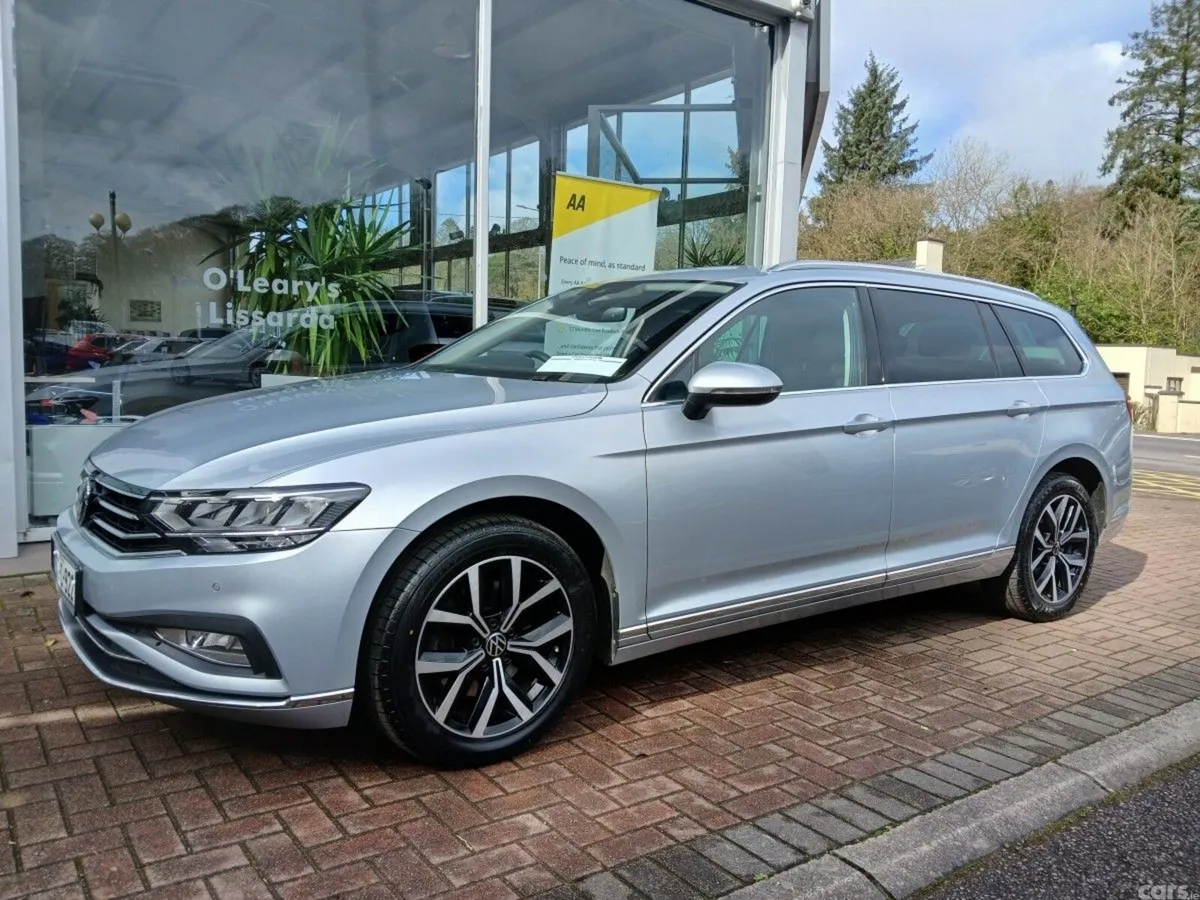 Volkswagen Passat Estate, Diesel, 2022, Silver