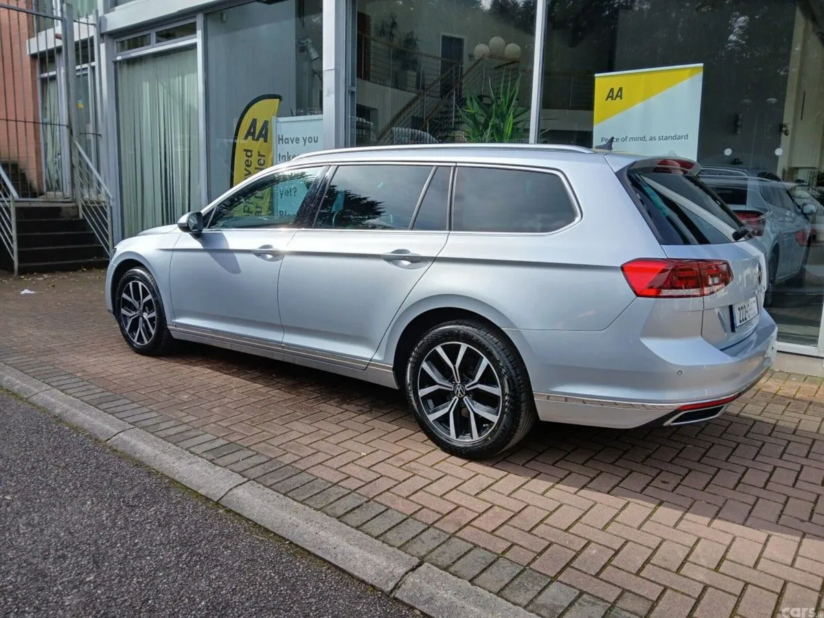 Volkswagen Passat Estate, Diesel, 2022, Silver