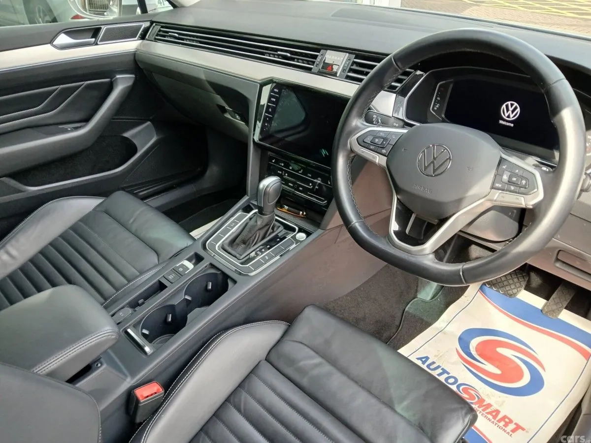 Volkswagen Passat Estate, Diesel, 2022, Silver