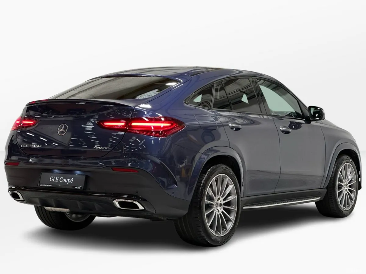 Mercedes-Benz GLE SUV, Diesel Plug-in Hybrid, 2026, Blue