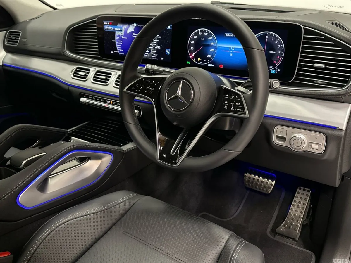 Mercedes-Benz GLE SUV, Diesel Plug-in Hybrid, 2026, Blue