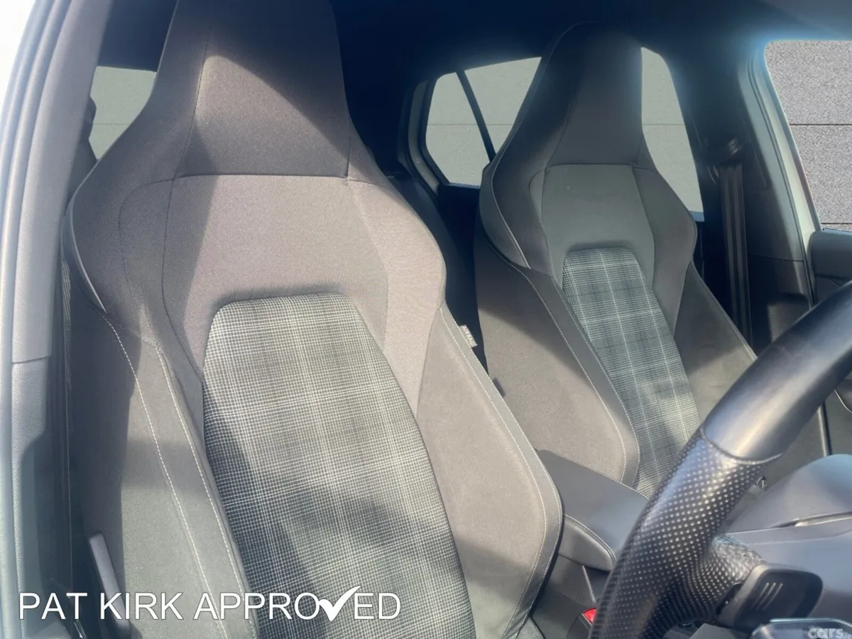 Volkswagen Golf Hatchback, Diesel, 2024, White