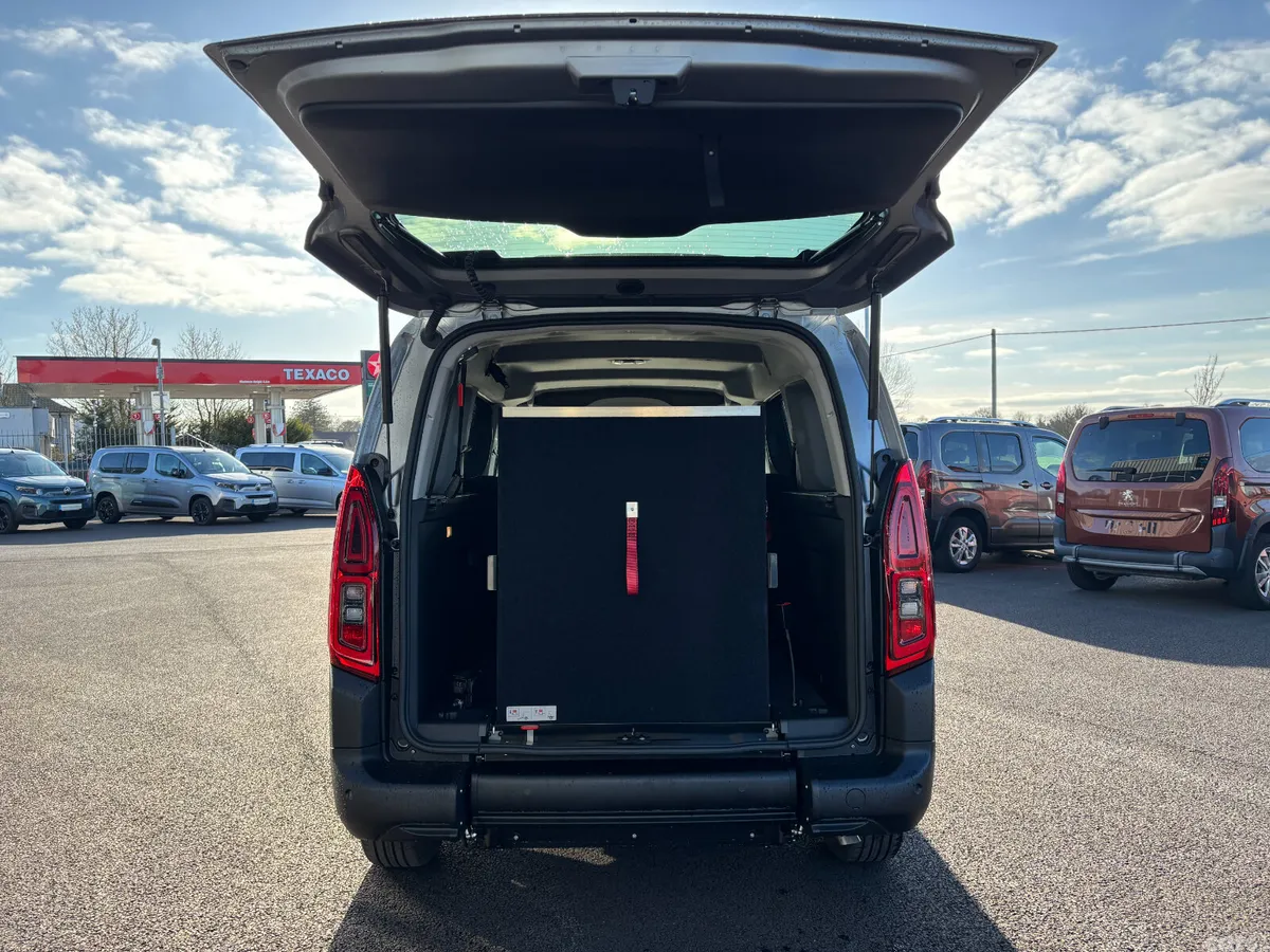 Citroen Berlingo MPV, Diesel, 2027, Grey