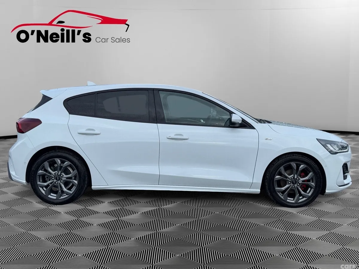 Ford Focus Hatchback, Diesel, 2024, White