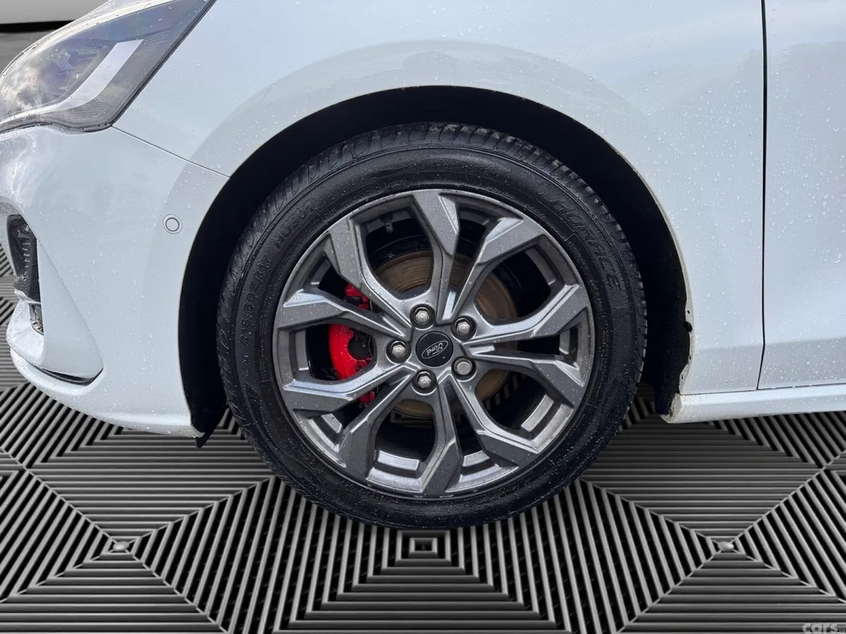 Ford Focus Hatchback, Diesel, 2024, White