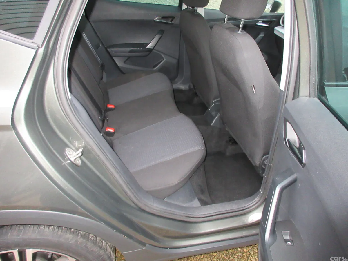 SEAT Arona SUV, Petrol, 2023, Green