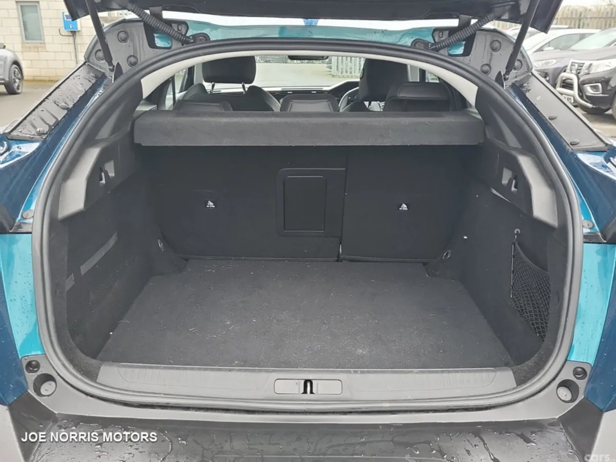 Peugeot 408 Hatchback, Petrol, 2024, Blue