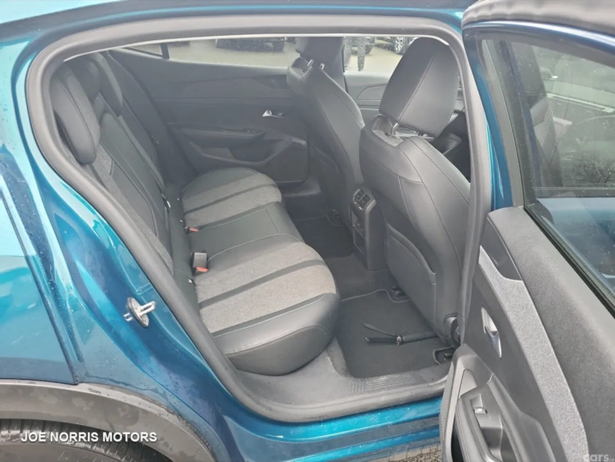 Peugeot 408 Hatchback, Petrol, 2024, Blue