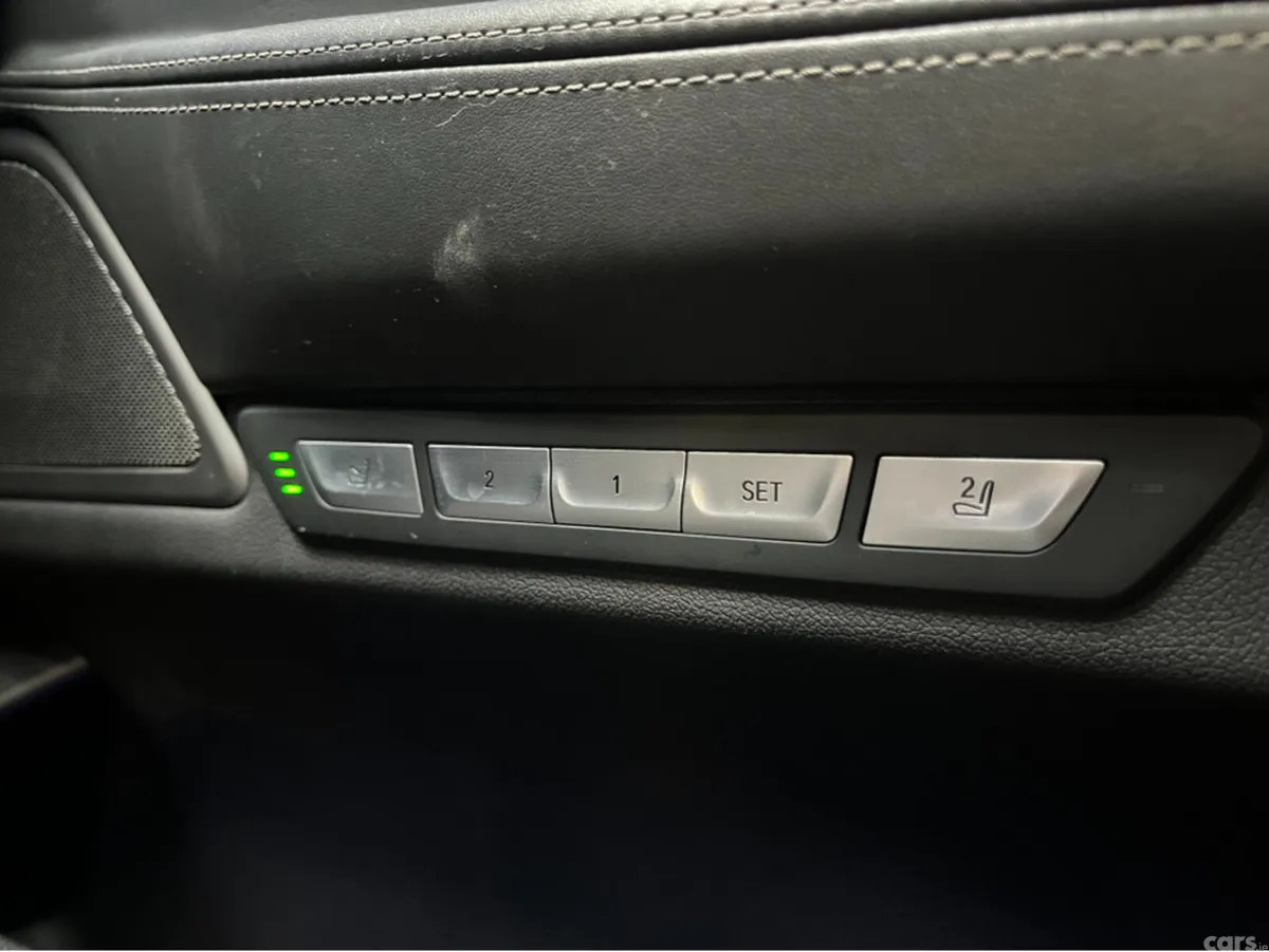 BMW 7-Series Saloon, Petrol Plug-in Hybrid, 2016, Black