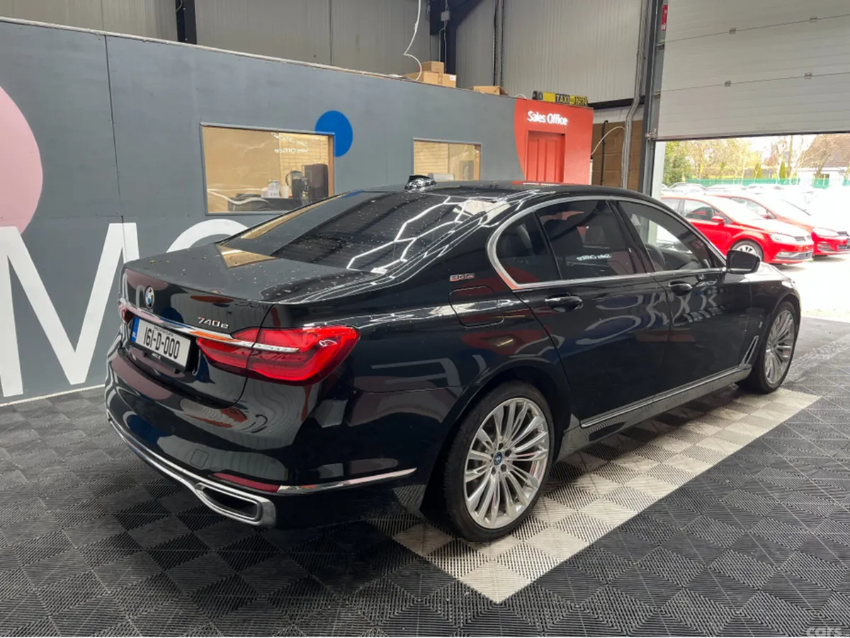 BMW 7-Series Saloon, Petrol Plug-in Hybrid, 2016, Black