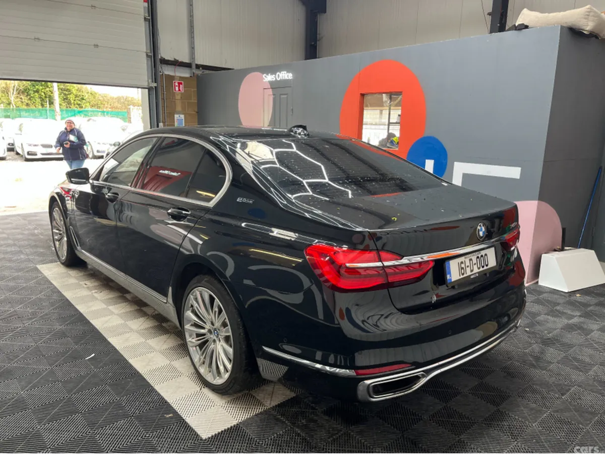 BMW 7-Series Saloon, Petrol Plug-in Hybrid, 2016, Black