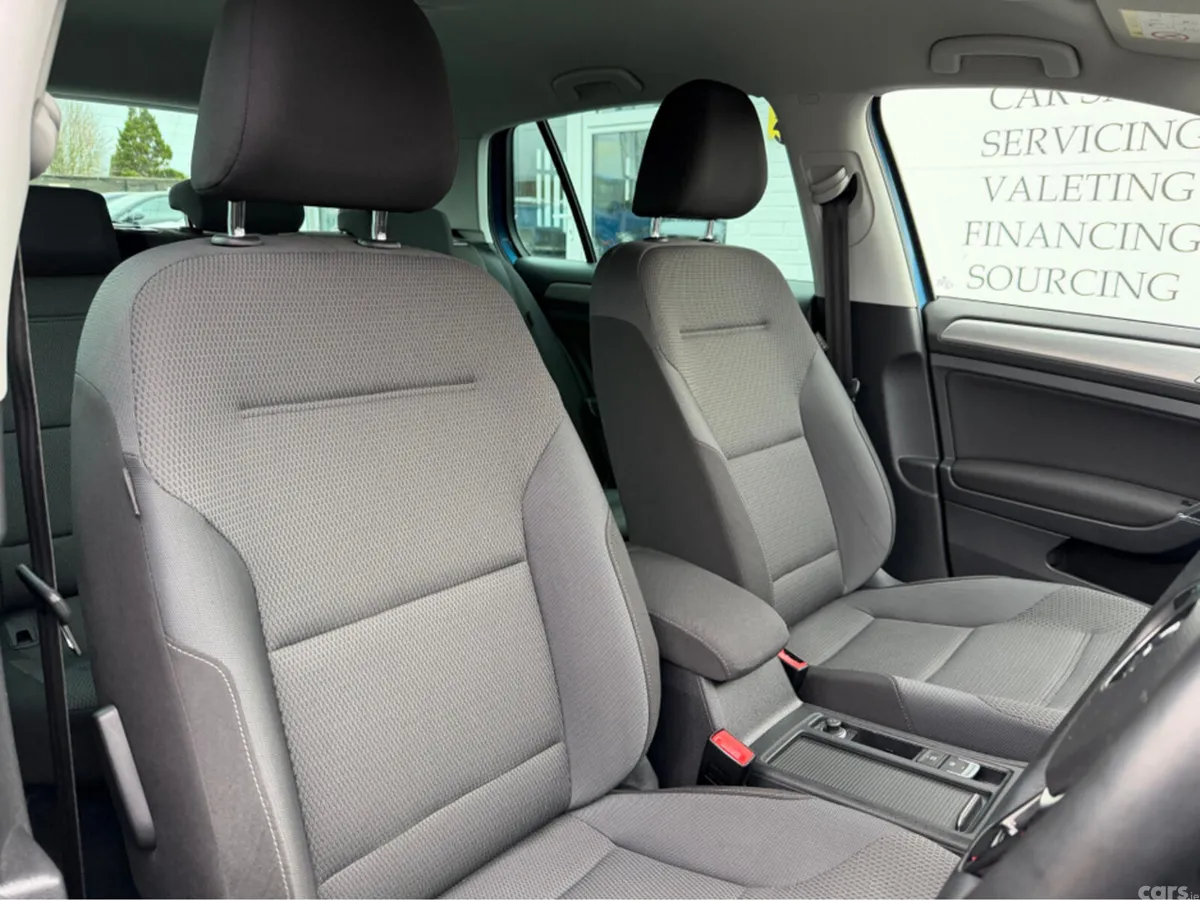 Volkswagen Golf Hatchback, Petrol, 2016, Blue