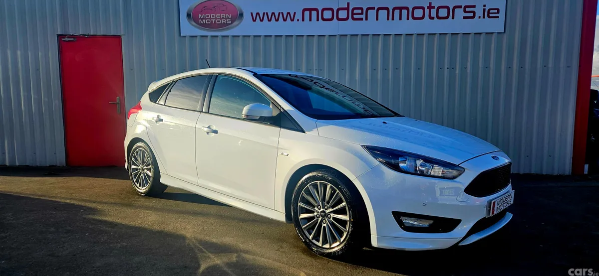Ford Focus Hatchback, Petrol, 2018, White