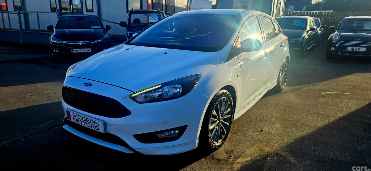 Ford Focus Hatchback, Petrol, 2018, White