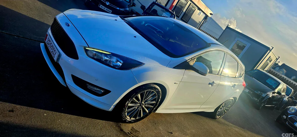 Ford Focus Hatchback, Petrol, 2018, White