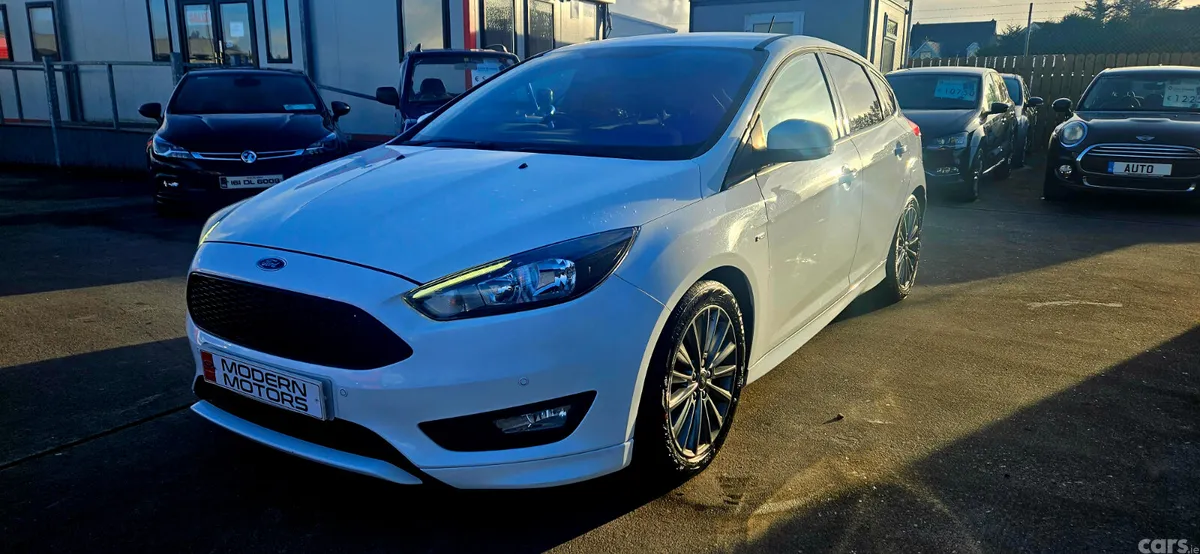 Ford Focus Hatchback, Petrol, 2018, White