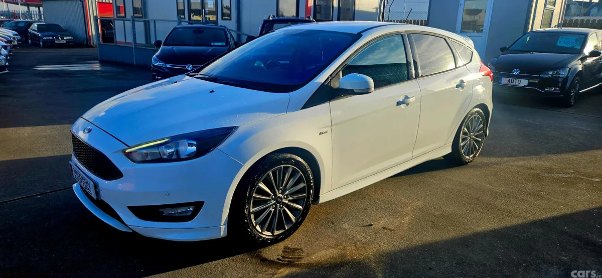 Ford Focus Hatchback, Petrol, 2018, White