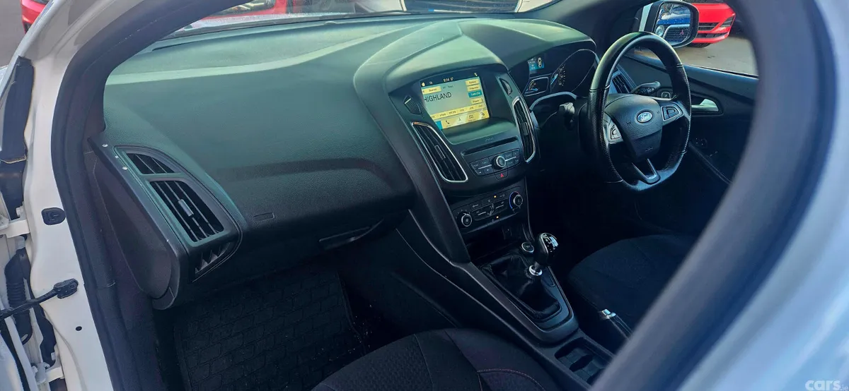 Ford Focus Hatchback, Petrol, 2018, White