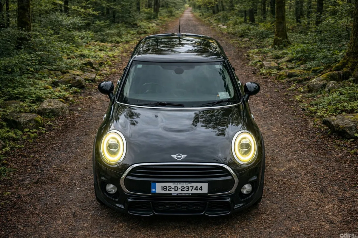 Mini Cooper Hatchback, Diesel, 2018, Black