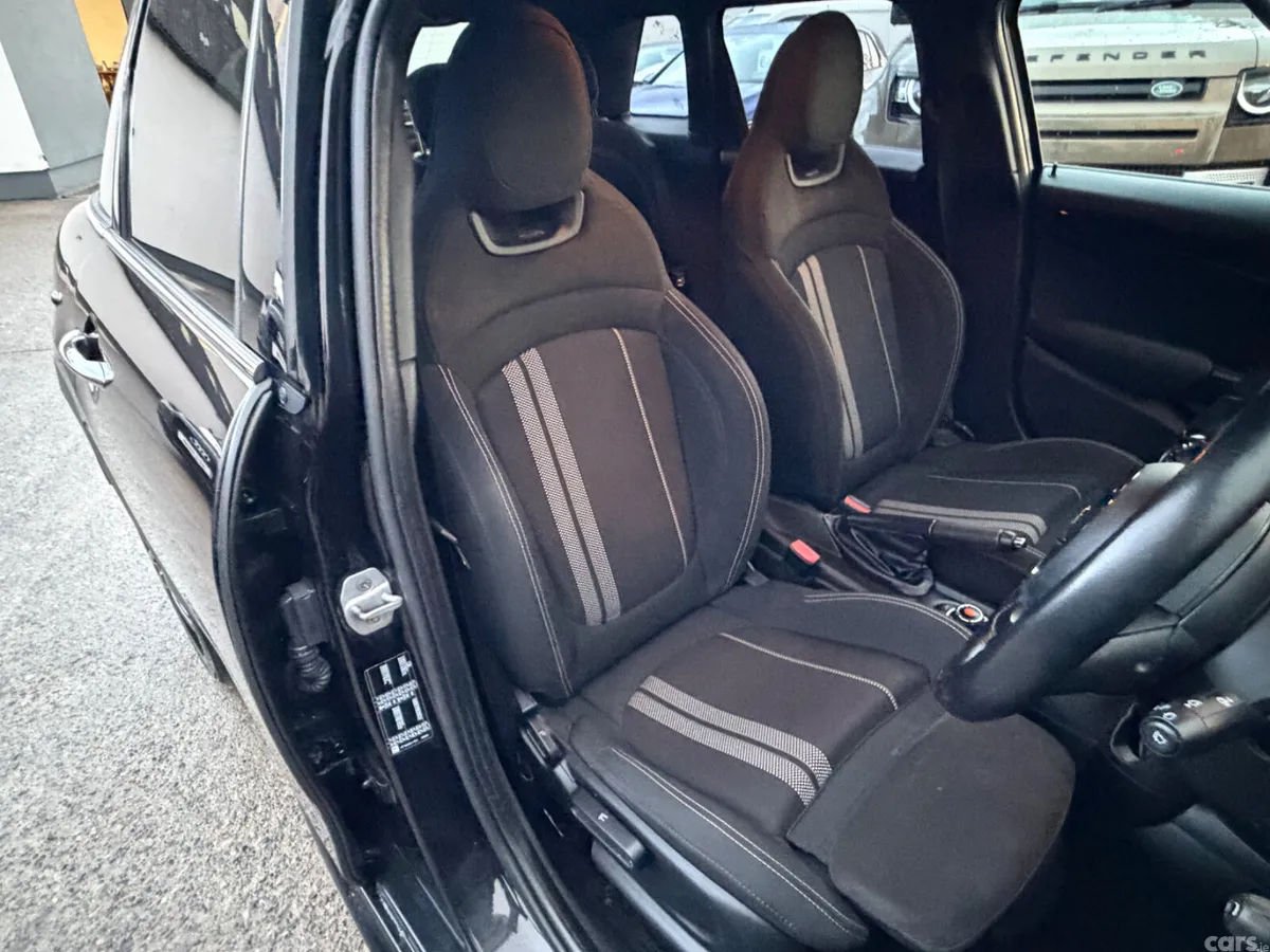 Mini Cooper Hatchback, Diesel, 2018, Black