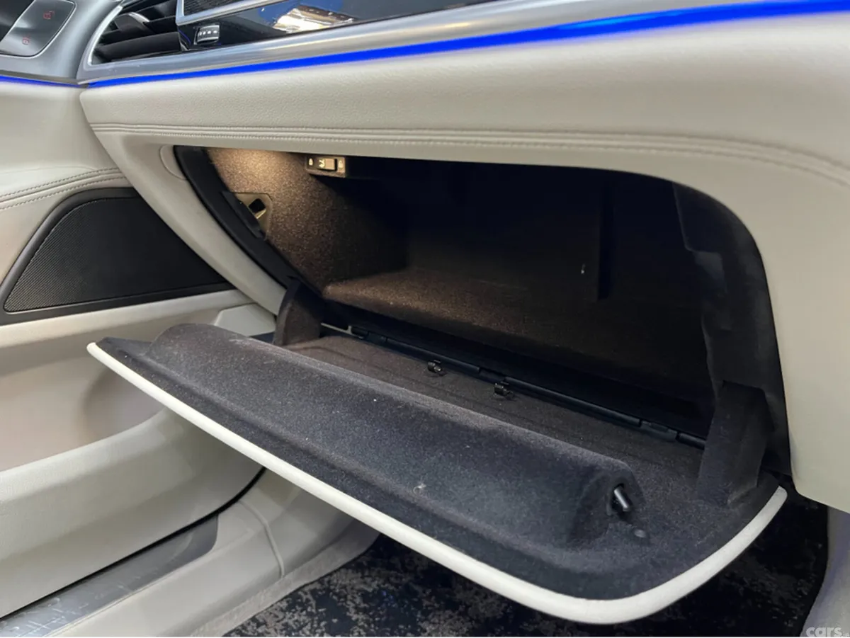 BMW 7-Series Saloon, Petrol Plug-in Hybrid, 2016, Black