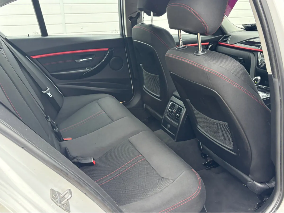 BMW 3-Series Saloon, Petrol Plug-in Hybrid, 2018, White