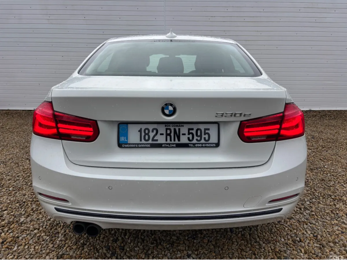 BMW 3-Series Saloon, Petrol Plug-in Hybrid, 2018, White