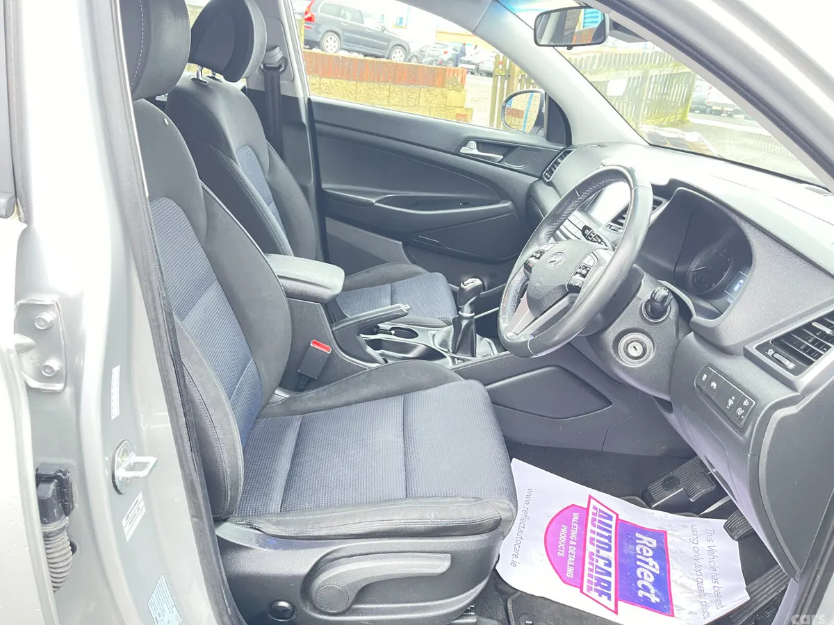 Hyundai Tucson SUV, Diesel, 2016, Silver