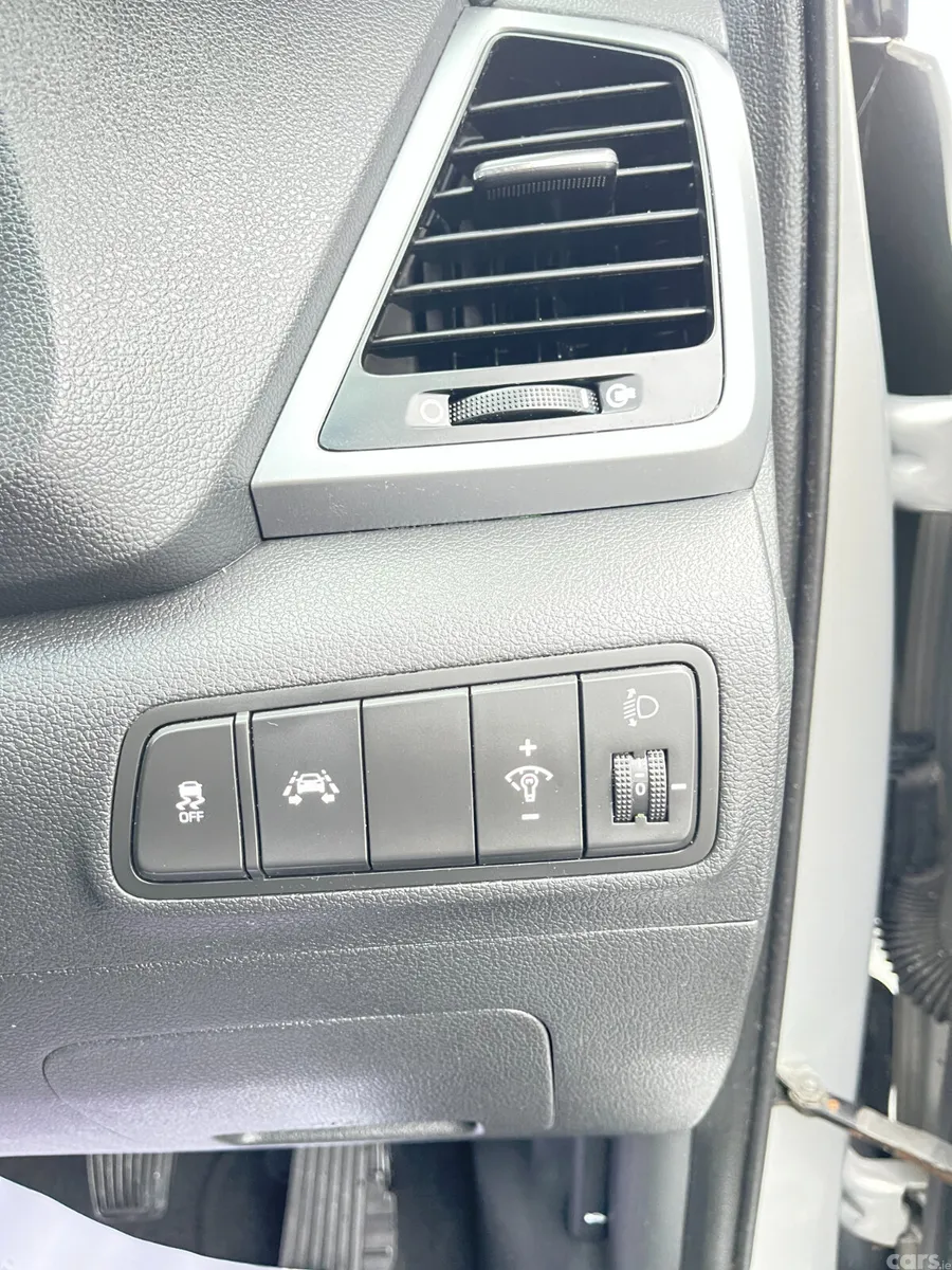 Hyundai Tucson SUV, Diesel, 2016, Silver