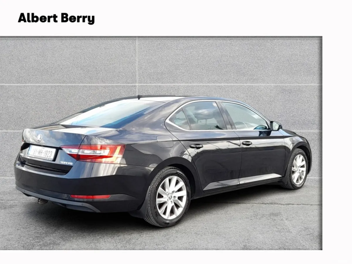 Skoda Superb Hatchback, Diesel, 2018, Black