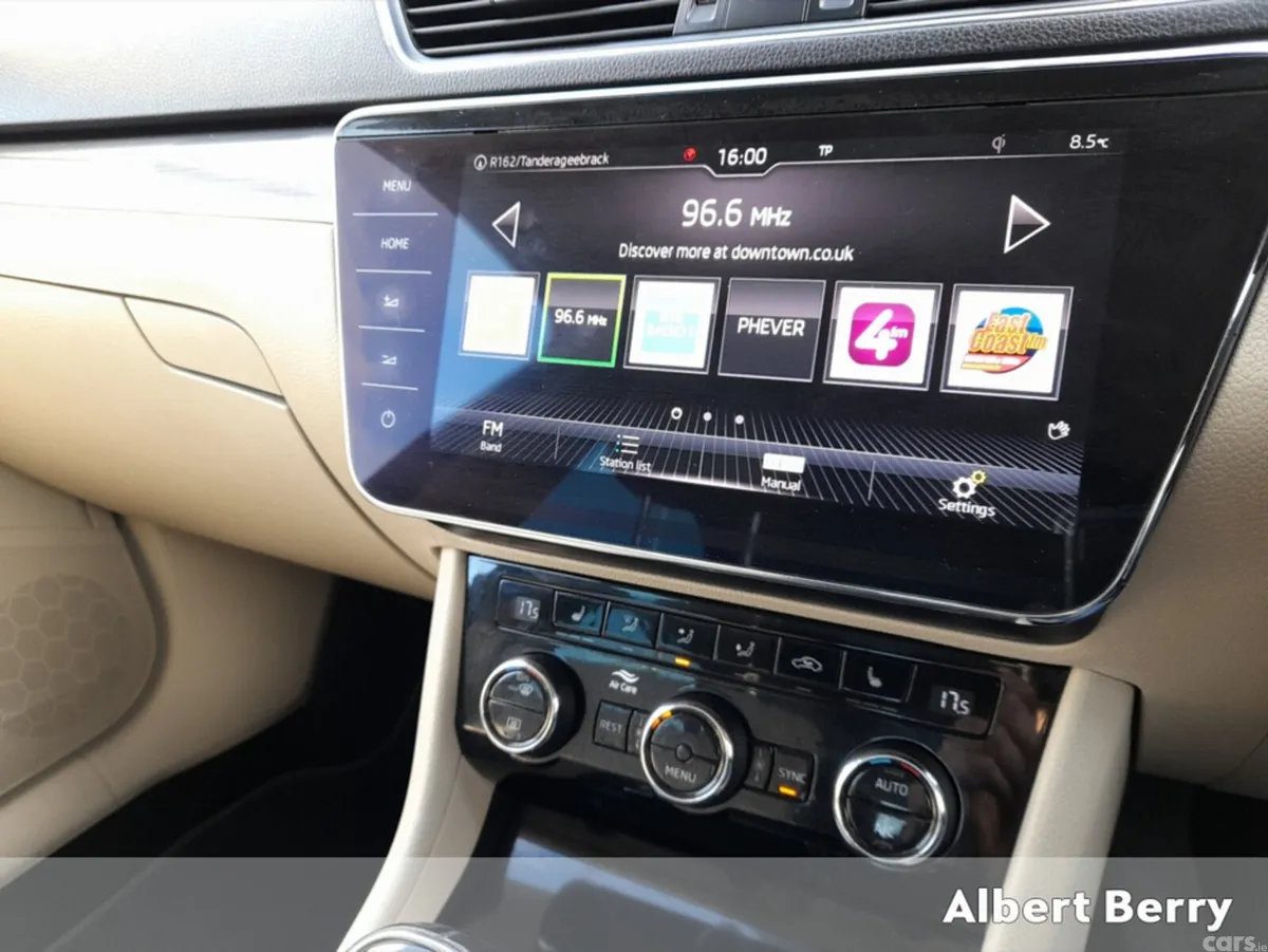 Skoda Superb Hatchback, Diesel, 2018, Black