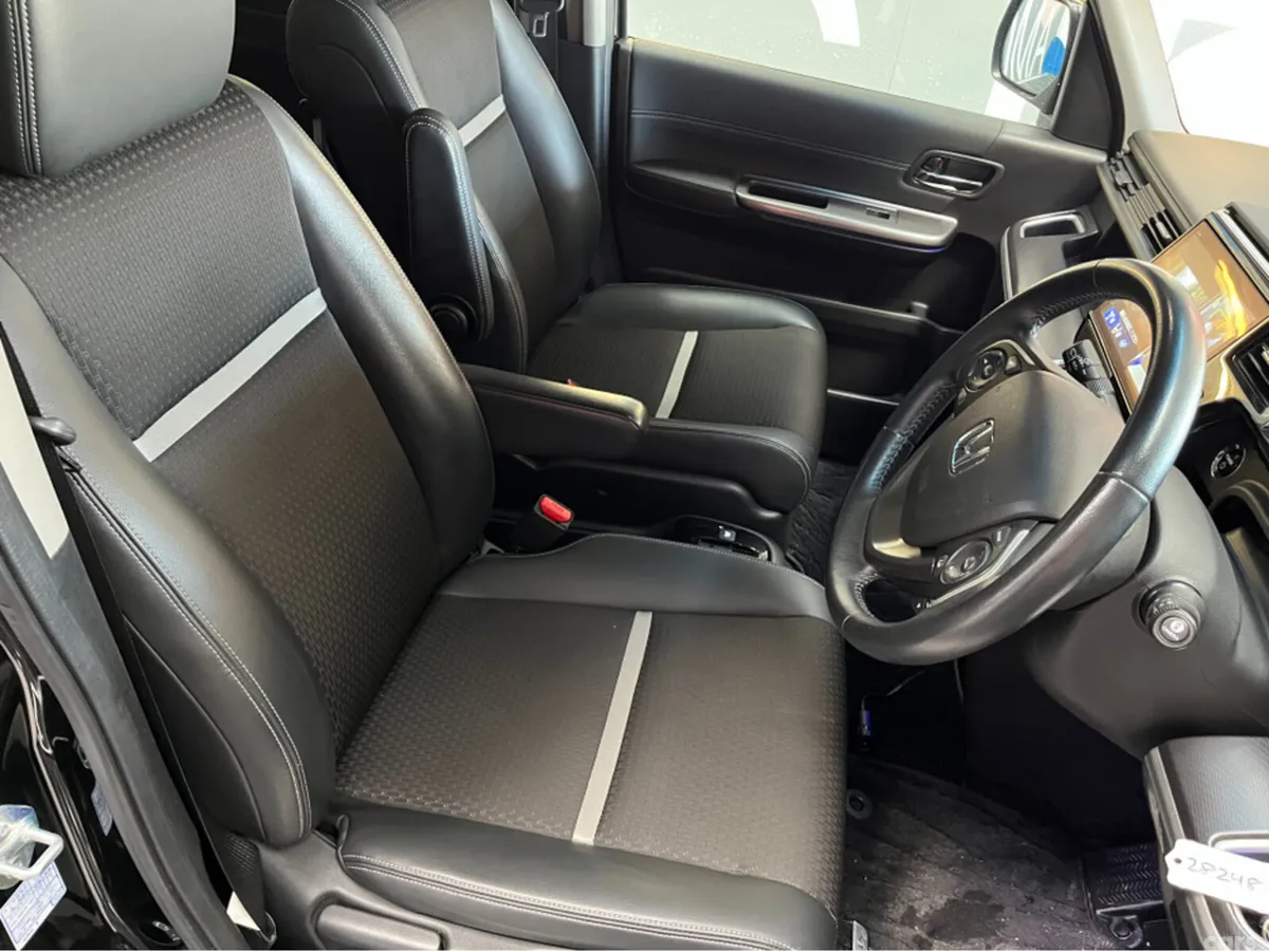 Honda Stepwagon MPV, Petrol Hybrid, 2020, Black