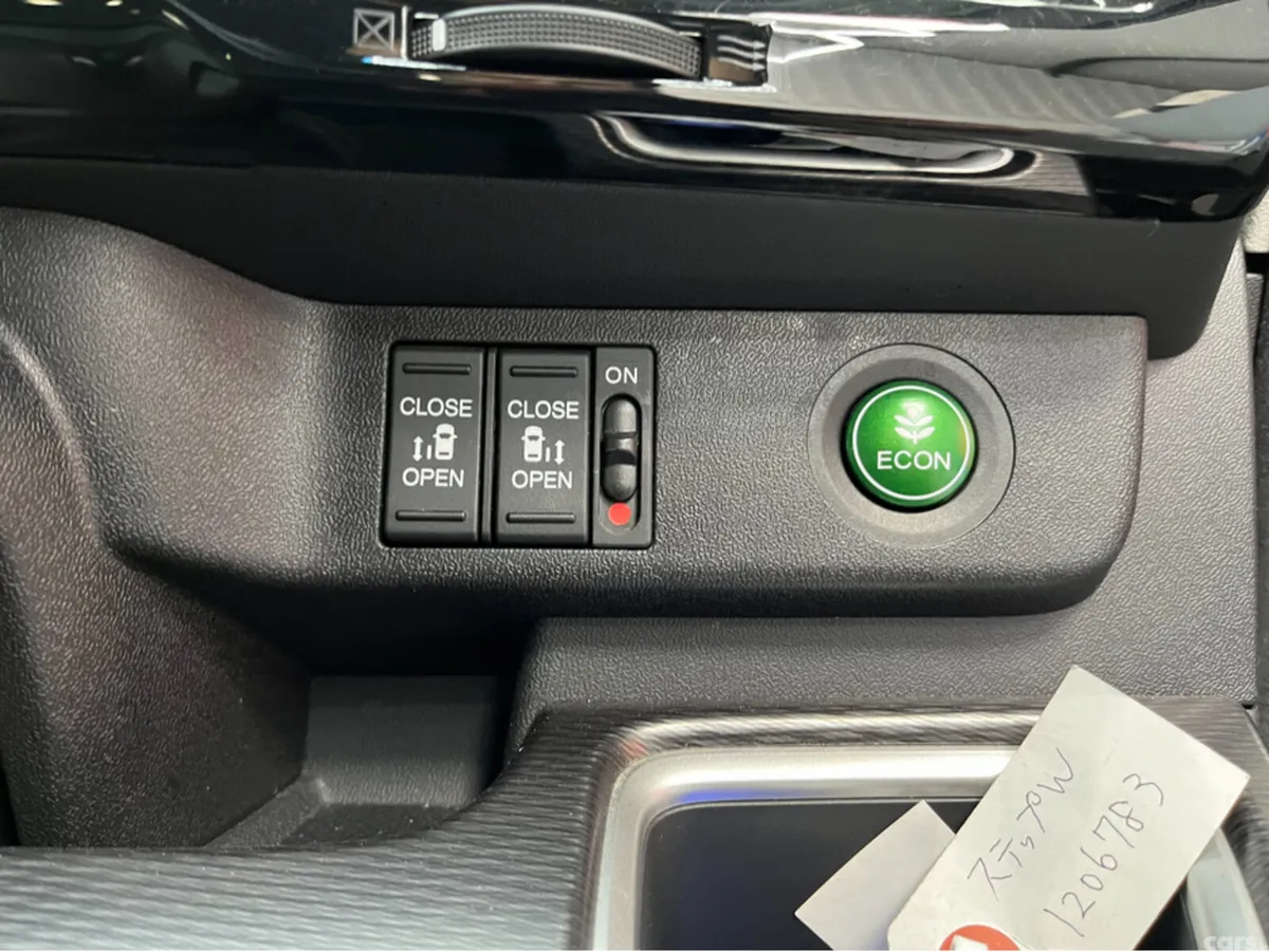 Honda Stepwagon MPV, Petrol Hybrid, 2020, Black