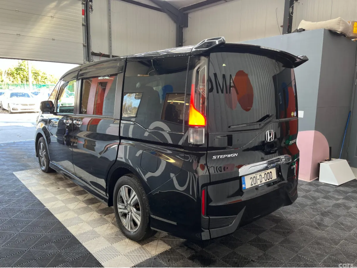 Honda Stepwagon MPV, Petrol Hybrid, 2020, Black