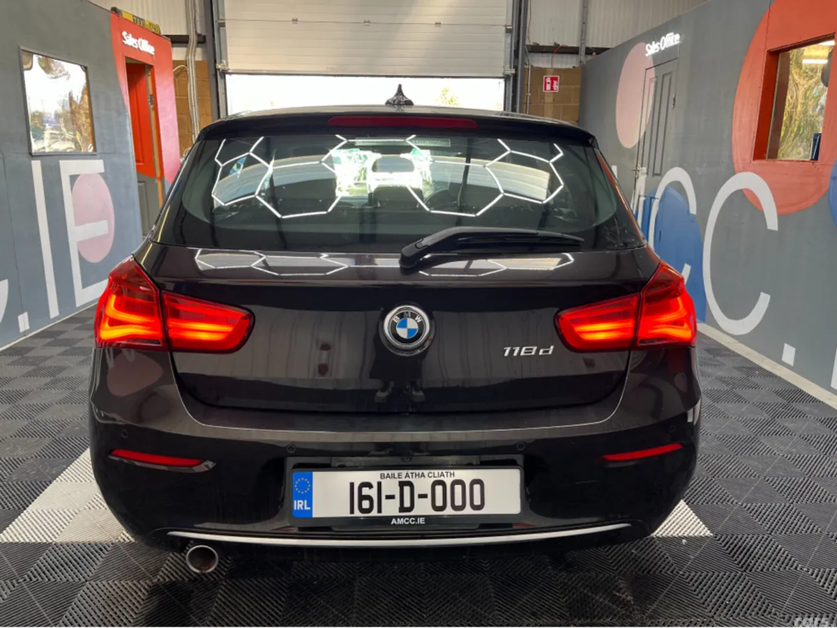 BMW 1-Series Hatchback, Diesel, 2016, Black