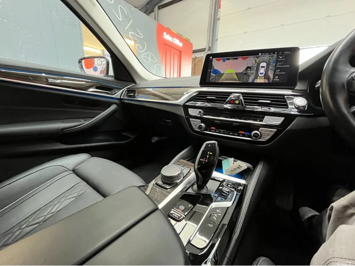 BMW 5-Series Saloon, Petrol Plug-in Hybrid, 2020, White
