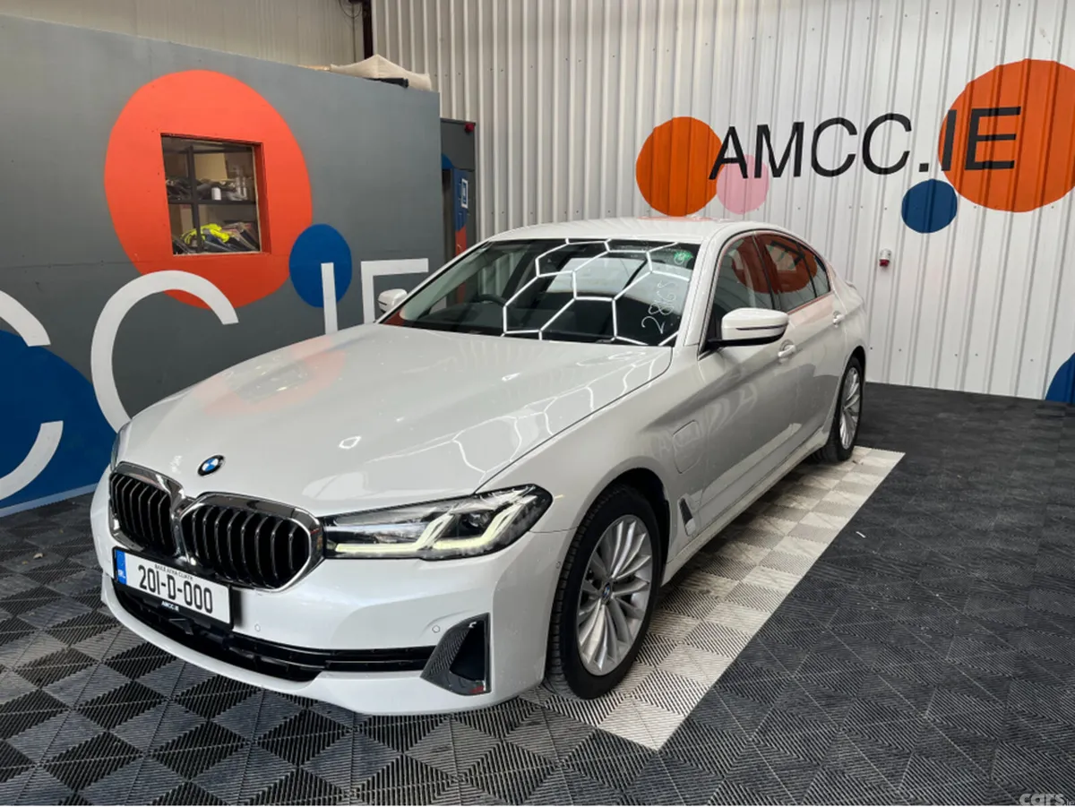 BMW 5-Series Saloon, Petrol Plug-in Hybrid, 2020, White