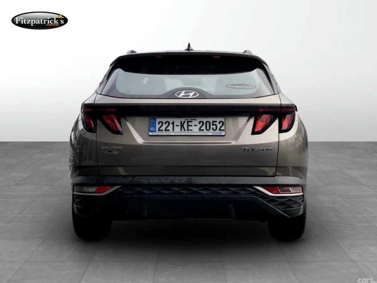 Hyundai Tucson MPV, Diesel, 2022, Gold