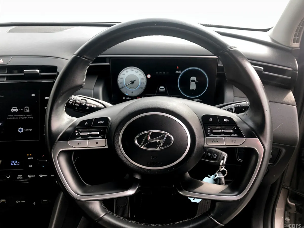 Hyundai Tucson MPV, Diesel, 2022, Gold