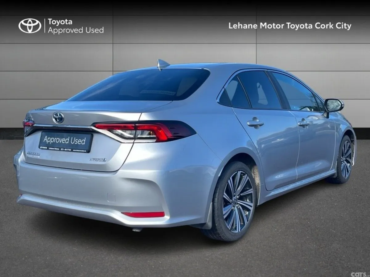 Toyota Corolla Saloon, Petrol Hybrid, 2023, Silver